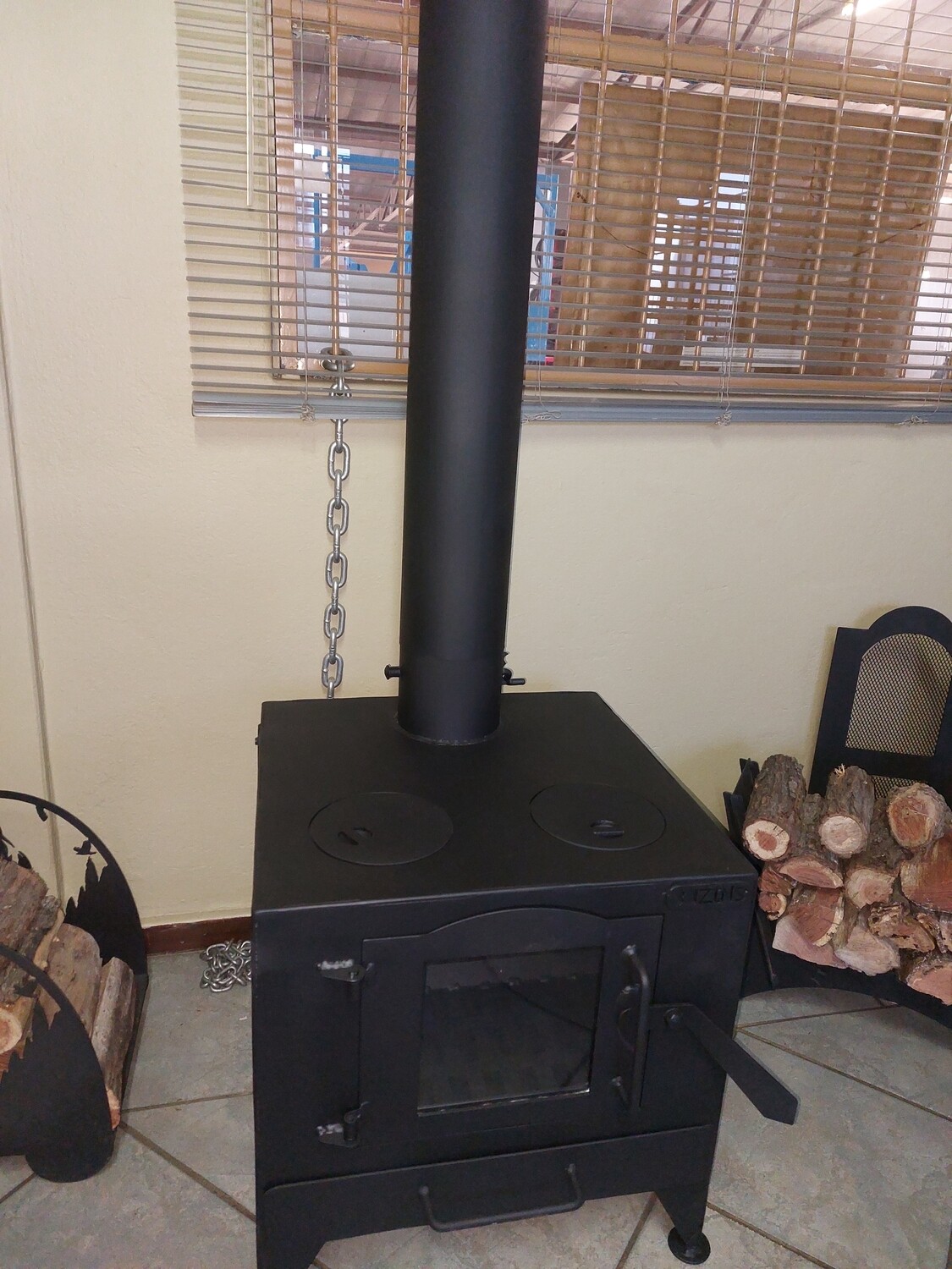 Fireplace Large glass door unit