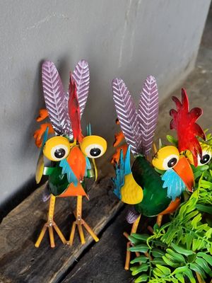 Metal roosters