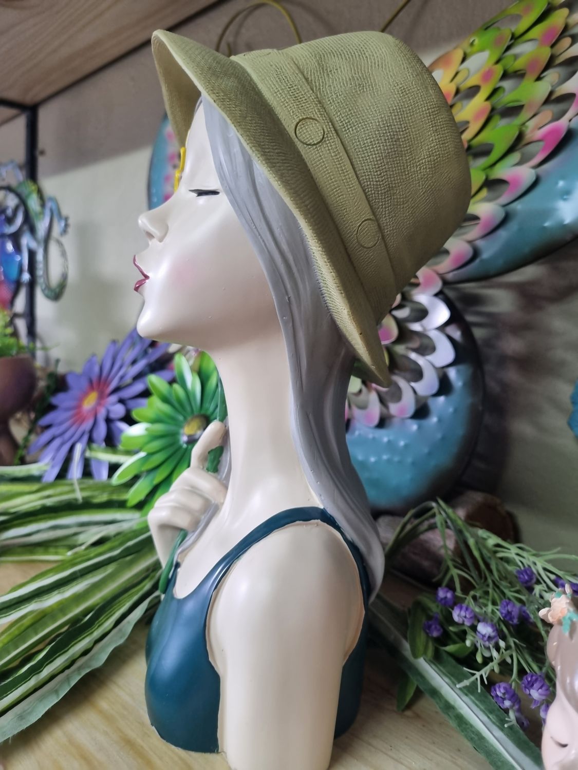 Sunflower Lady Statue 