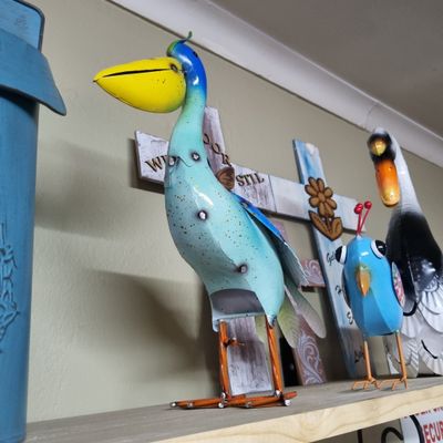 Green Metal Pelican 38cm