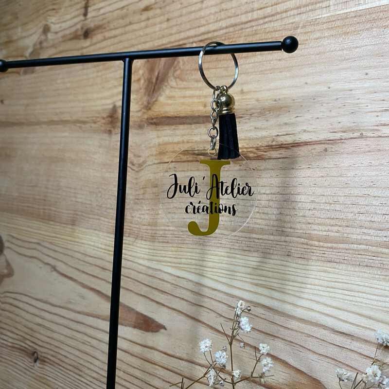 Porte-clés personnalisés en plexiglass modèle « Initiale + prénom »