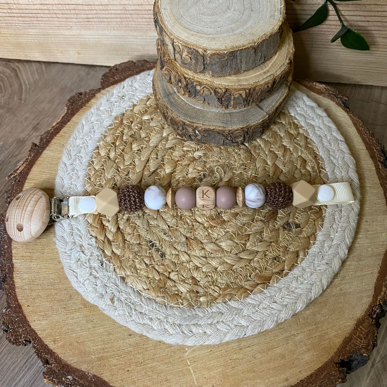 Attache tétine simple modèle &quot; K &quot;