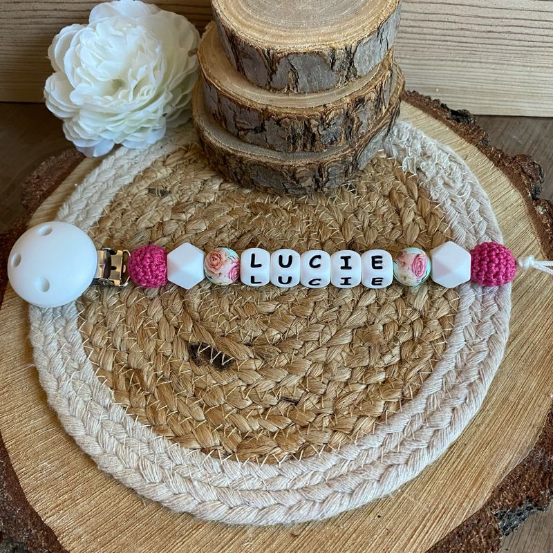 Attache tétine simple modèle &quot; Lucie &quot;