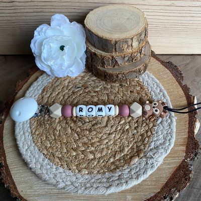Attache-tétine fantaisie modèle &quot; Romy renne &quot;