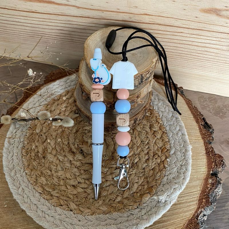 Coffret stylo + tour de cou modèle « blouse blanche &amp; stéthoscope »