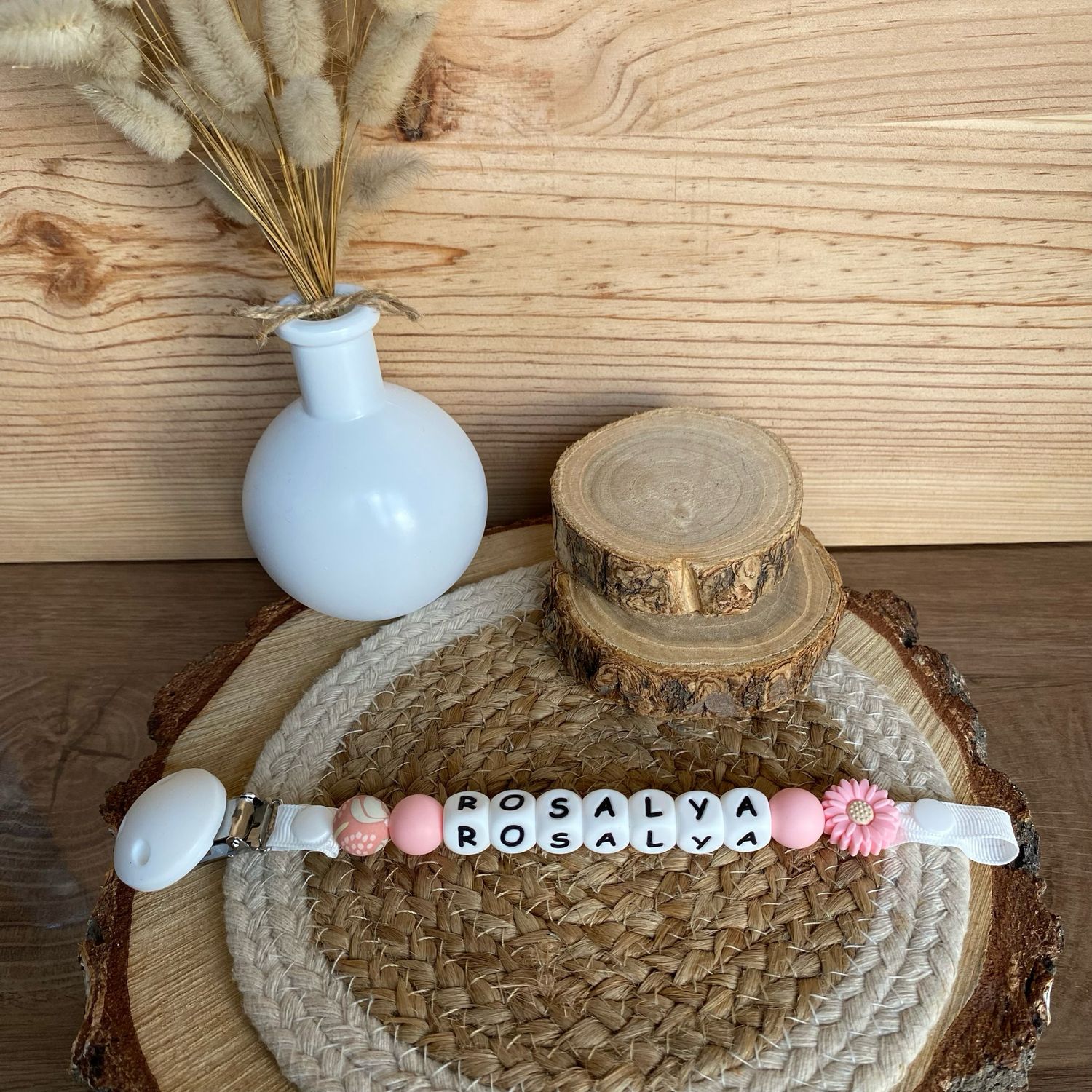 Attache-tétine fantaisie modèle &quot; Rosalya &quot;