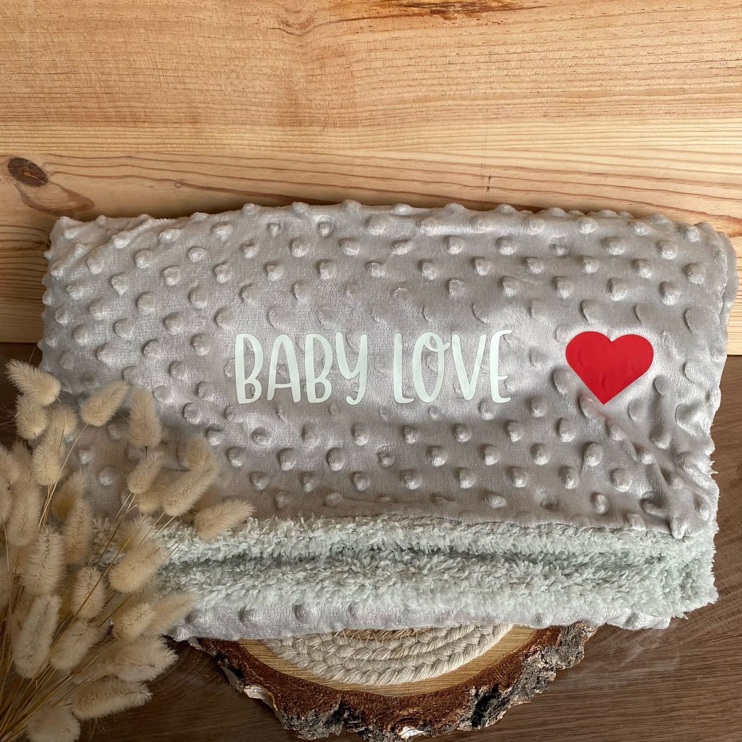 Couverture bébé minky/polaire personnalisée modèle gris « baby love »