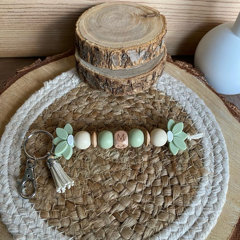 Porte-clés personnalisé modèle « lotus vert sauge &amp; beige »
