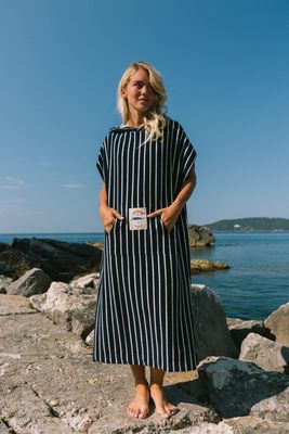 Pončo Rankšluostis Posidonie Poncho Pončo Rankšluostis Posidonie Poncho