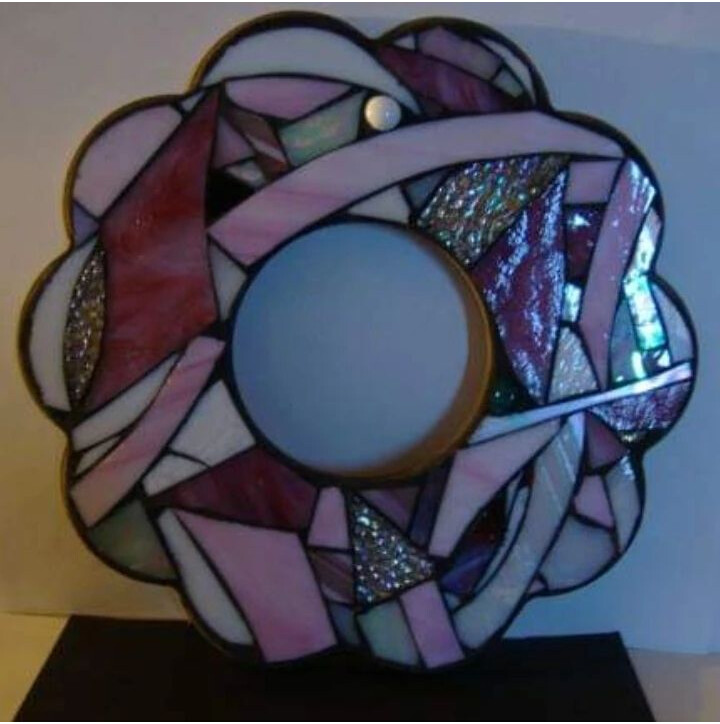 9&quot; Pink White and Red Mosaic picture frame