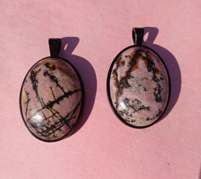 Matrix Rhodonite 30mm pendant