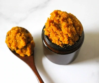 TURMERIC SCRUB