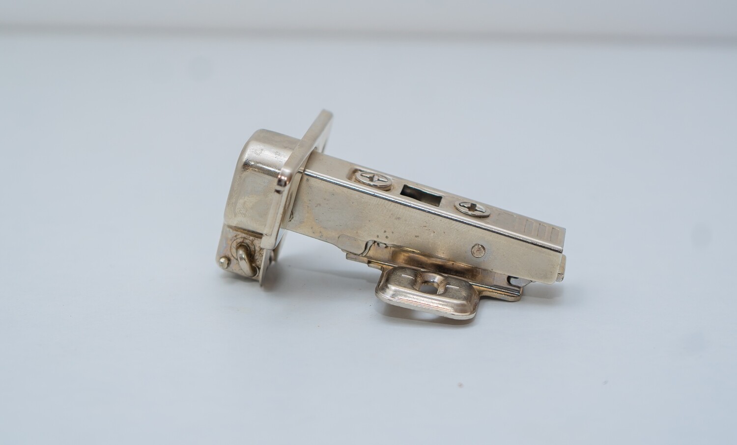 BLUM HALF CAMEL HINGE - BHCH002