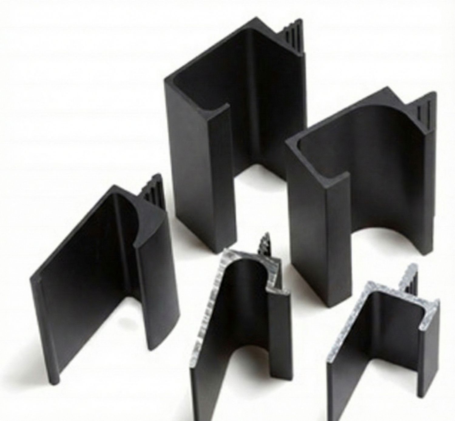 3377  VEGA ALUMINIUM RAIL HANDLE PROFILE 5.2 M