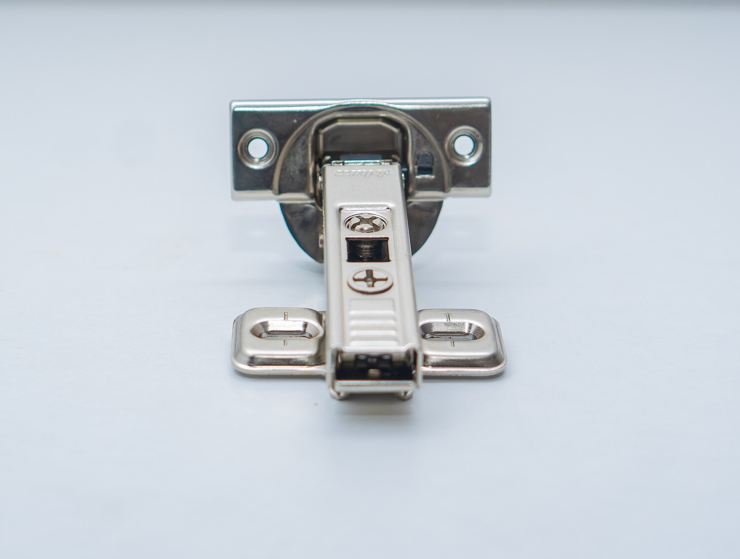 BLUM SOFT CLOSE  HINGE - BLM001