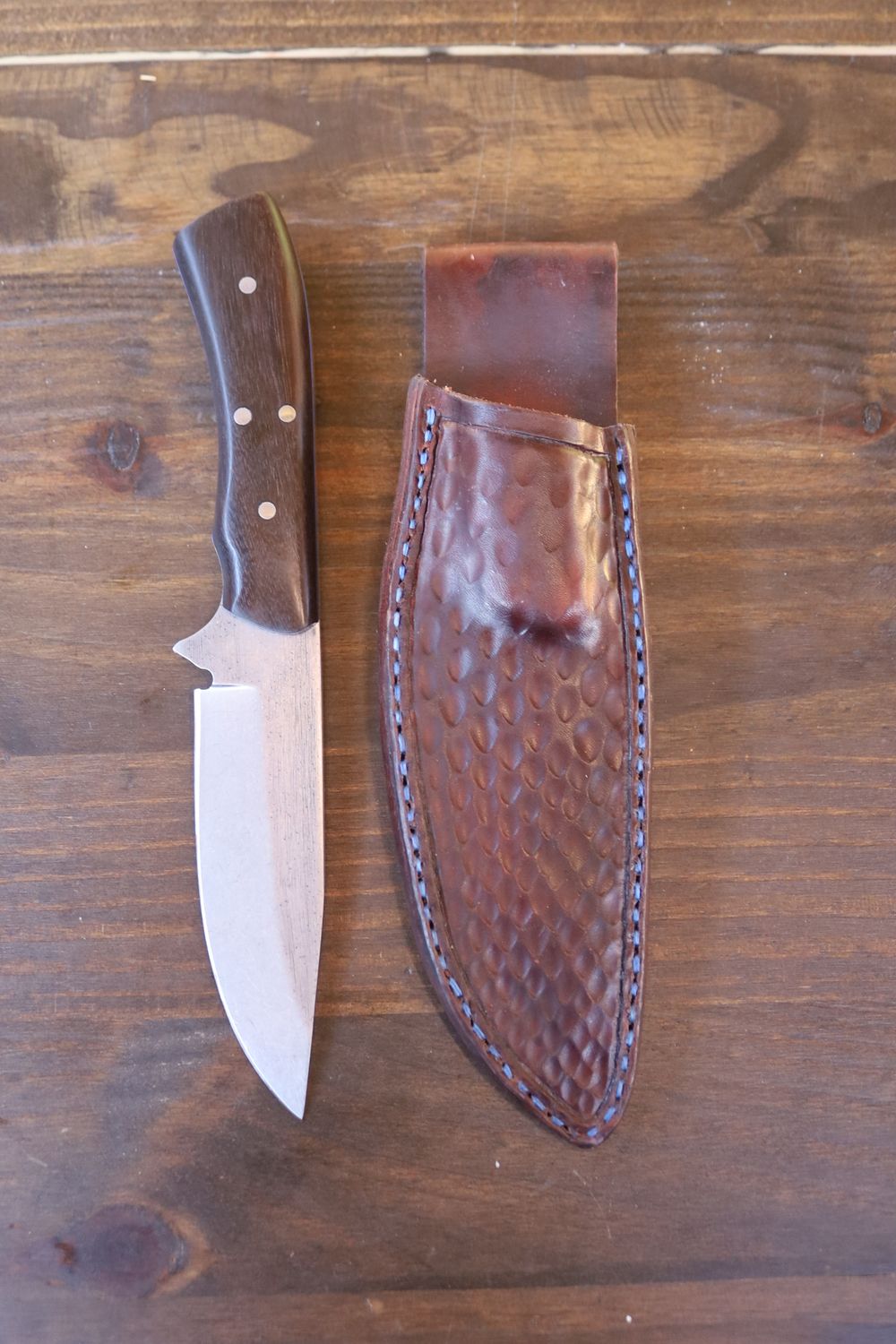 1095 Blue Field Knife