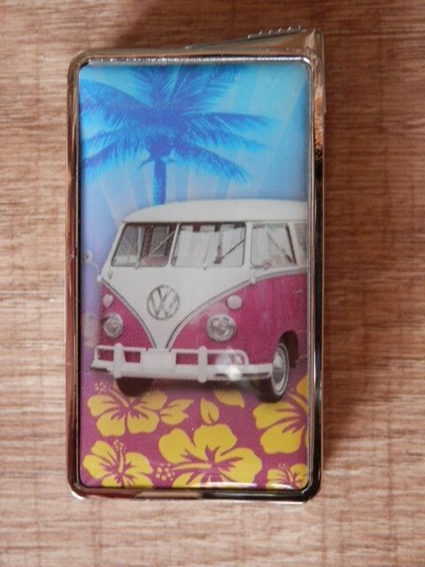 Aansteker met VW Spijlbus, paars/wit.