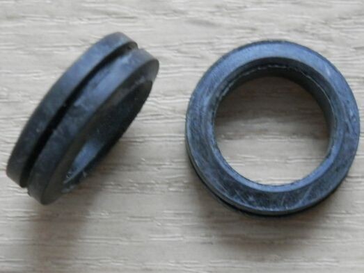 Doorvoerrubber ruitenwisseras Kever 1303 en Bus T3/T25