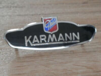 Karmann Ghia embleem op spatbord