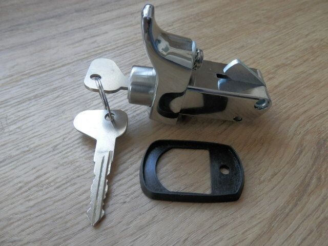 Motorkap slot VW Bus T2, chroom met 2 sleutels