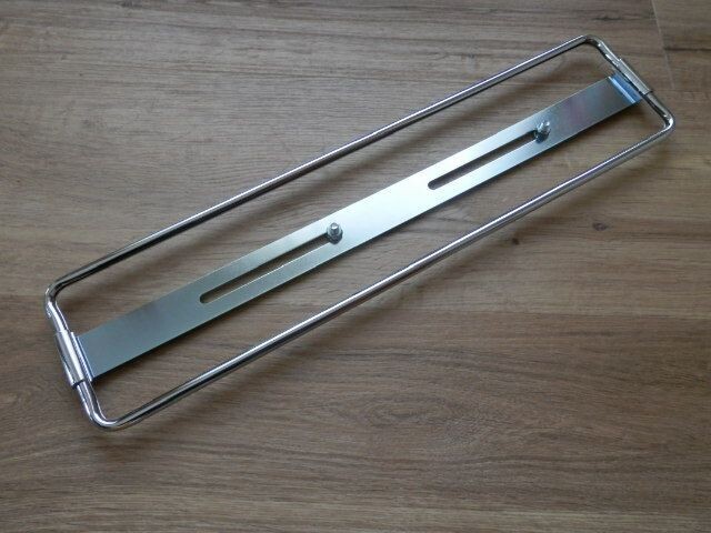 Nummerplaathouder lang, 44,5 x 10,5 cm.