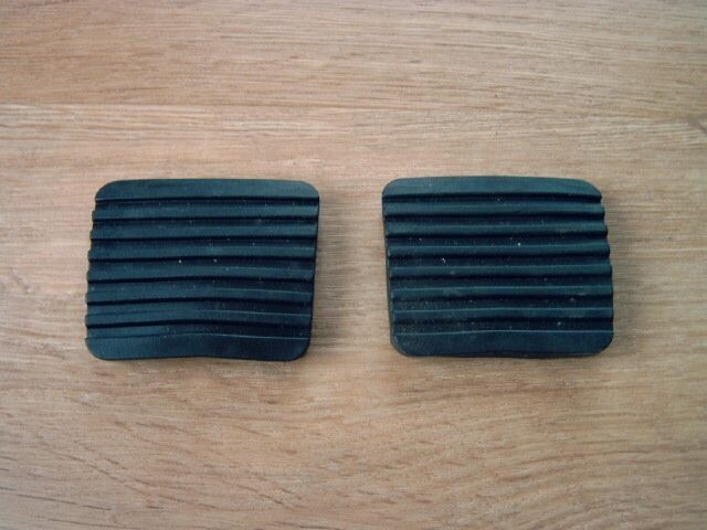 Pedaalrubber rem en koppeling voor o.a. Golf MK1