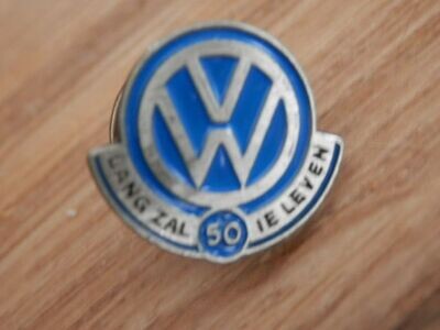 Pin "lang zal ie leven", VW 50 jaar