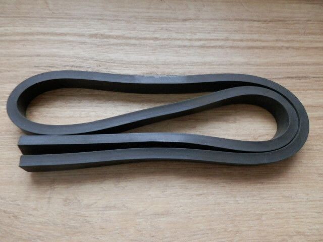 Rubber tussen kap en voorruitstijl Kever Cabrio tot 08-1967