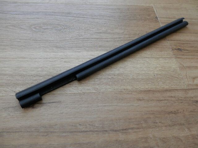 Rubber tussen tochtruitframe/voorruitstijl Cabriolet na 08-1964