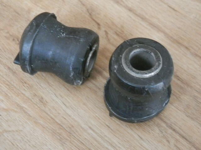 Stabilisator rubber in draagarm 1302/1303 tot 08-1974