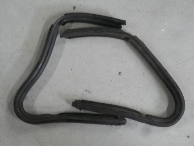 Tochtruitrubber VW Kever Sedan na 08-1964, set links + rechts