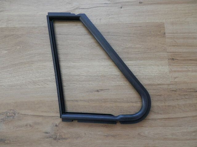 Tochtruitrubber VW Kever 1303 cabriolet rechts