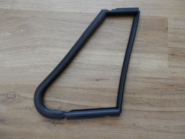 Tochtruitrubber VW Kever 1303 cabriolet links
