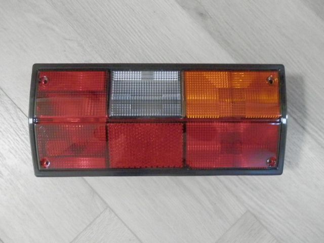 Achterlicht met mist- en achteruitrijlicht, rechts