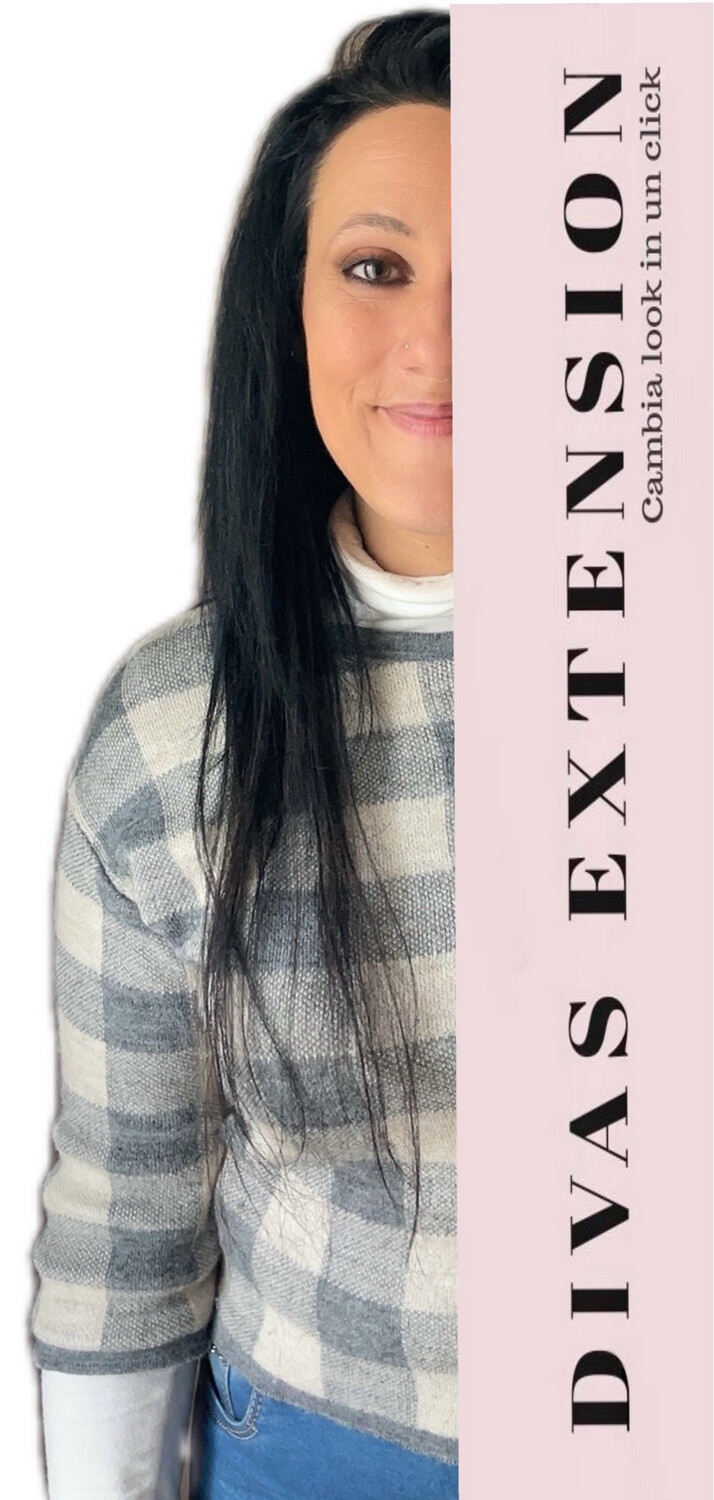 EXTENSIONS CON CLIPS. 
ALLUNGHI I CAPELLI SENZA ANDARE DAL PARRUCHIERE. 
Composto da 50 cm di CAPELLI 100% UMANI.
Allunghi i capelli letteralmente con un click.