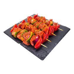 BROCHETTE DE BOEUF ASSAISONNÉE AVEC LEGUMES 1 BROCHETTE ENV 275GR 24.89$/KG 11.29$/LB