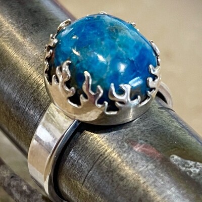 Flaming Blue Apatite set in 925 Silver