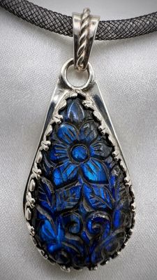 Handcarved Labradorite Silver Pendant
