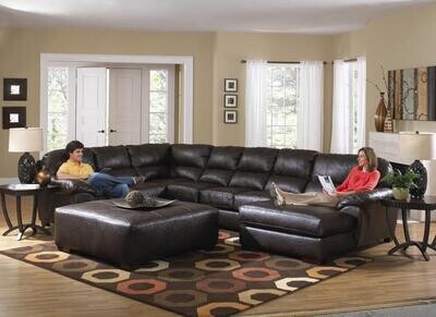 LAWSON 3PC SECTIONAL W/RIGHT SIDE CHAISE - GODIVA (DISC)