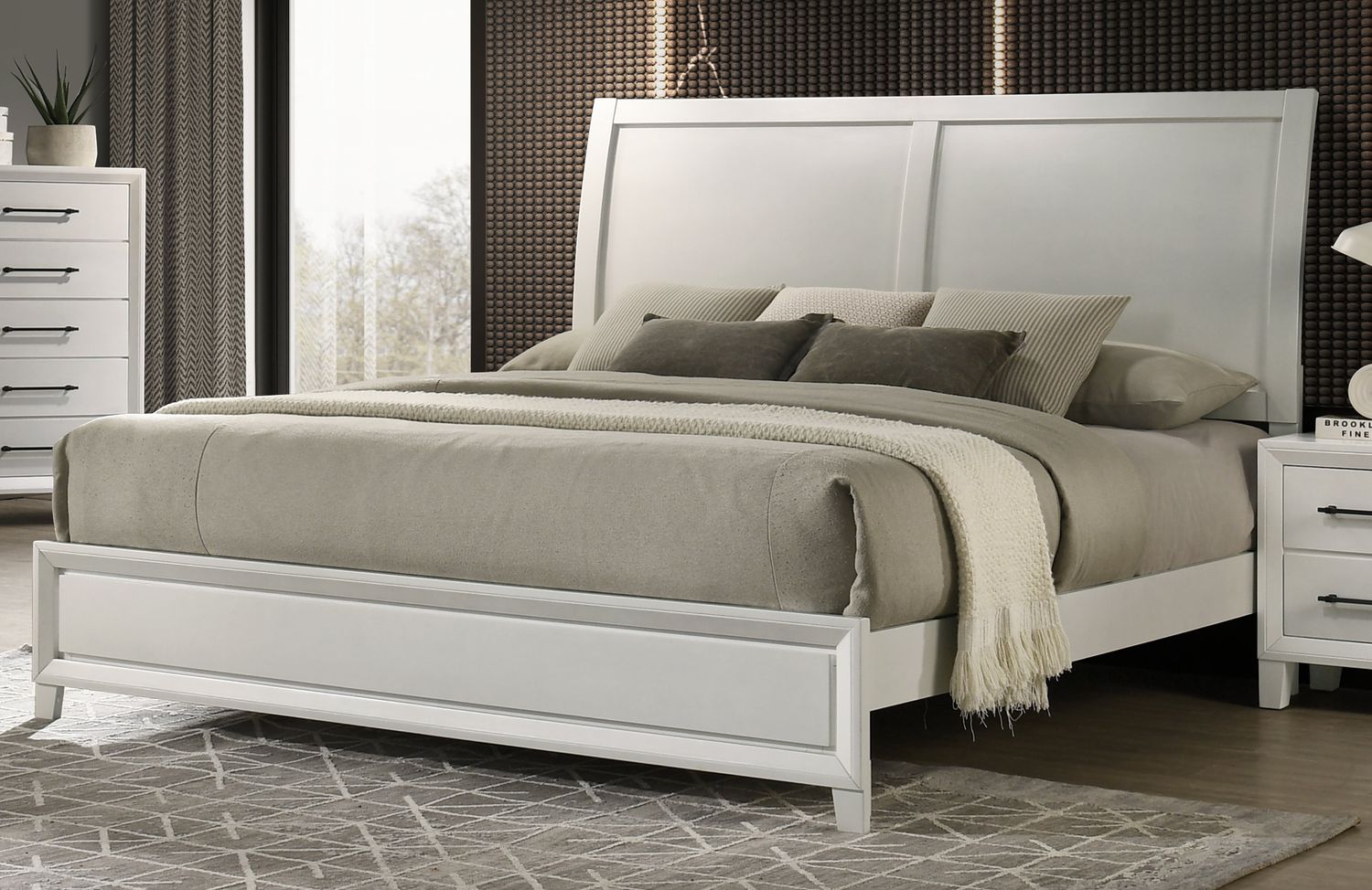 BALLARD - 6/6 EASTERN KING BED - WHITE