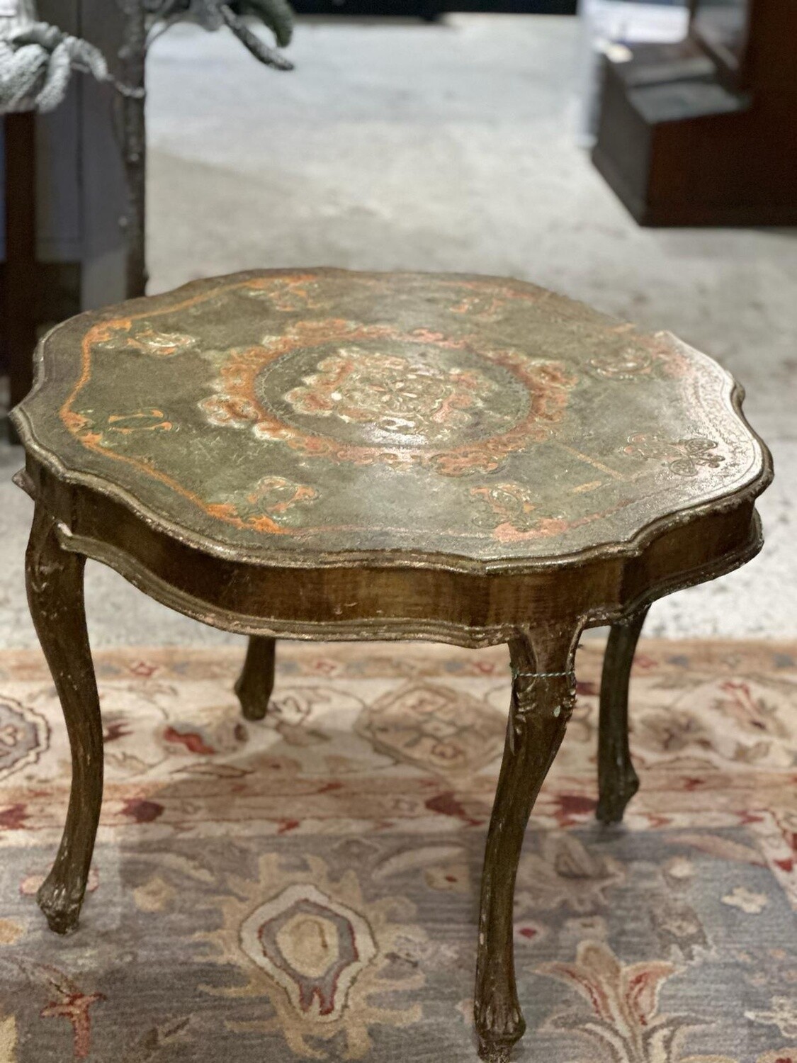 Round Florentine Table