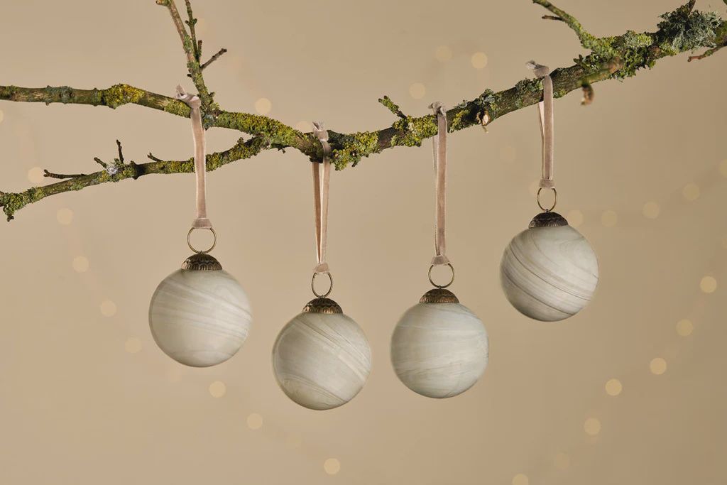 Oja Bauble/ Natural