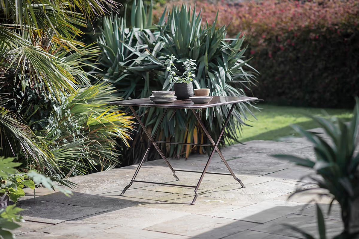 Ekete Iron Bistro Table