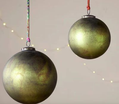 Oka Giant Bauble Large