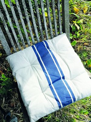 CV Seat Cushion Blue Stripe 40x40cm