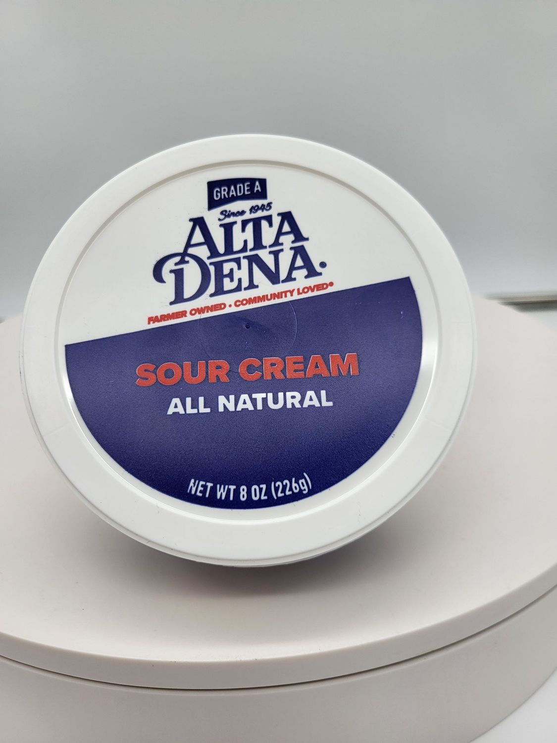 Alta Dena sour cream 8oz
