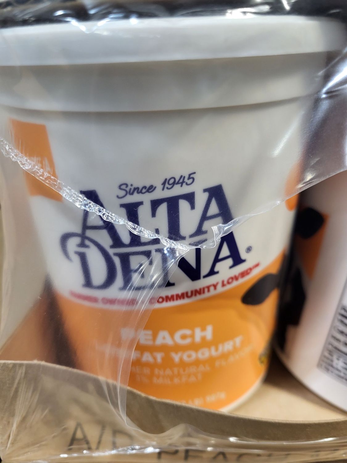 Alta Dena yogurt peach 6/32 oz