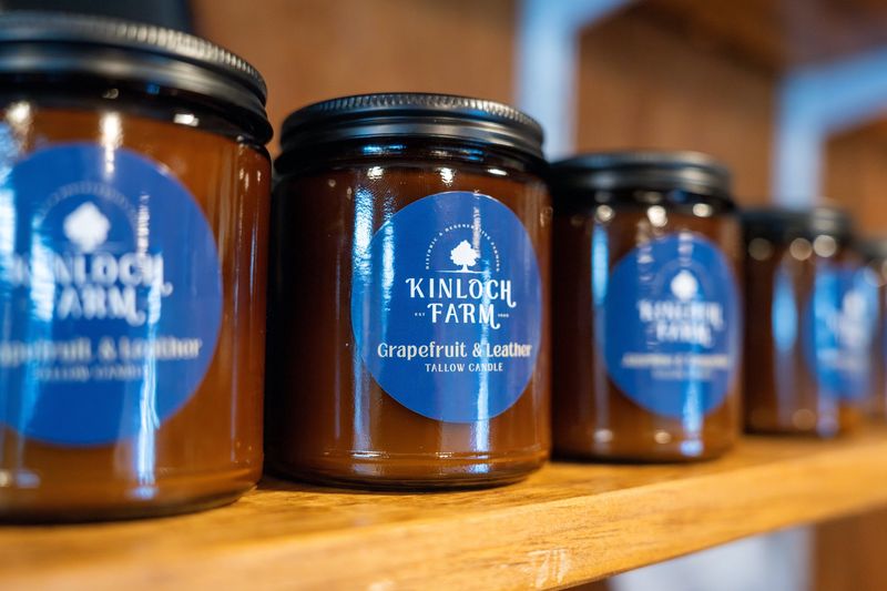 Kinloch Farm Candle, Grapefruit &amp; Leather