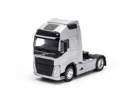 1/32 2016 Volvo FH 2-axle, silver