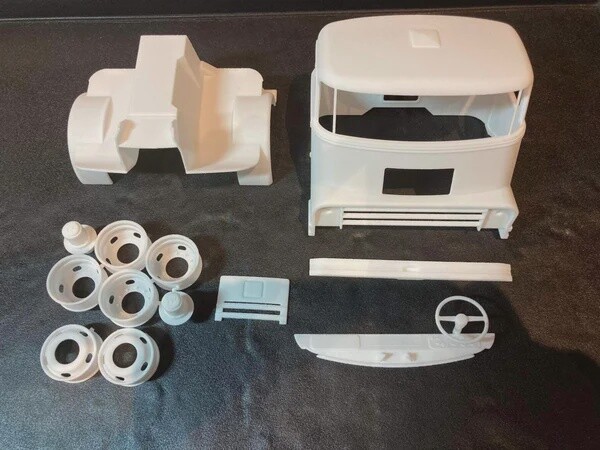 1/24 Daf cabine 2000 Do-serie rechte grill